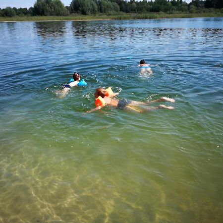 Domki Domek Na Jeziorem Wilczynskim Budzislawskim , Las, Osobno Ogrodzony 2-6 Osob- Klimatyzacja, Ogrzewanie, 62-550 Zygmuntowo Gm Wilczyn Экстерьер фото